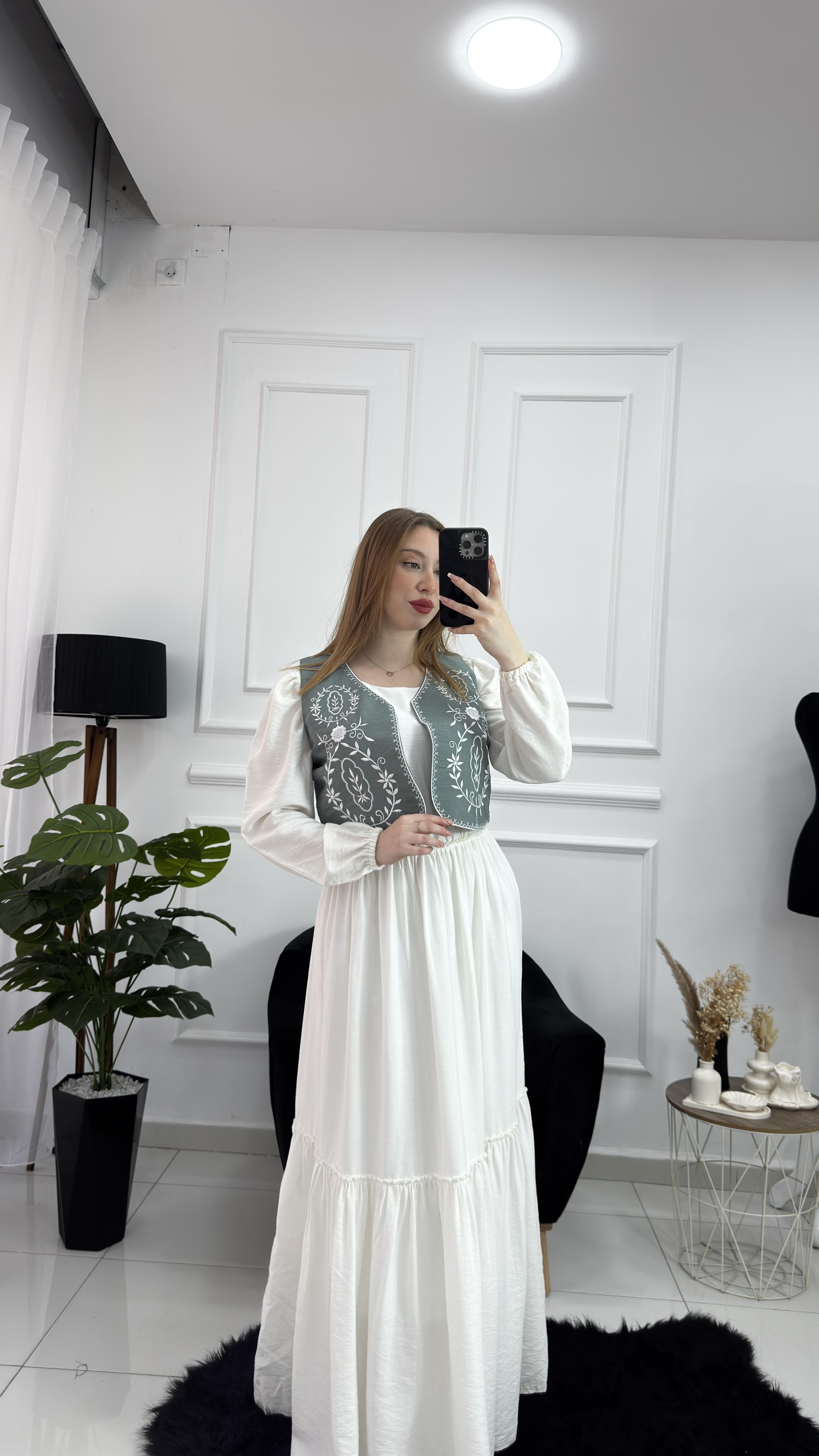 Robe gilet blanche - صورة 11 thumbnail