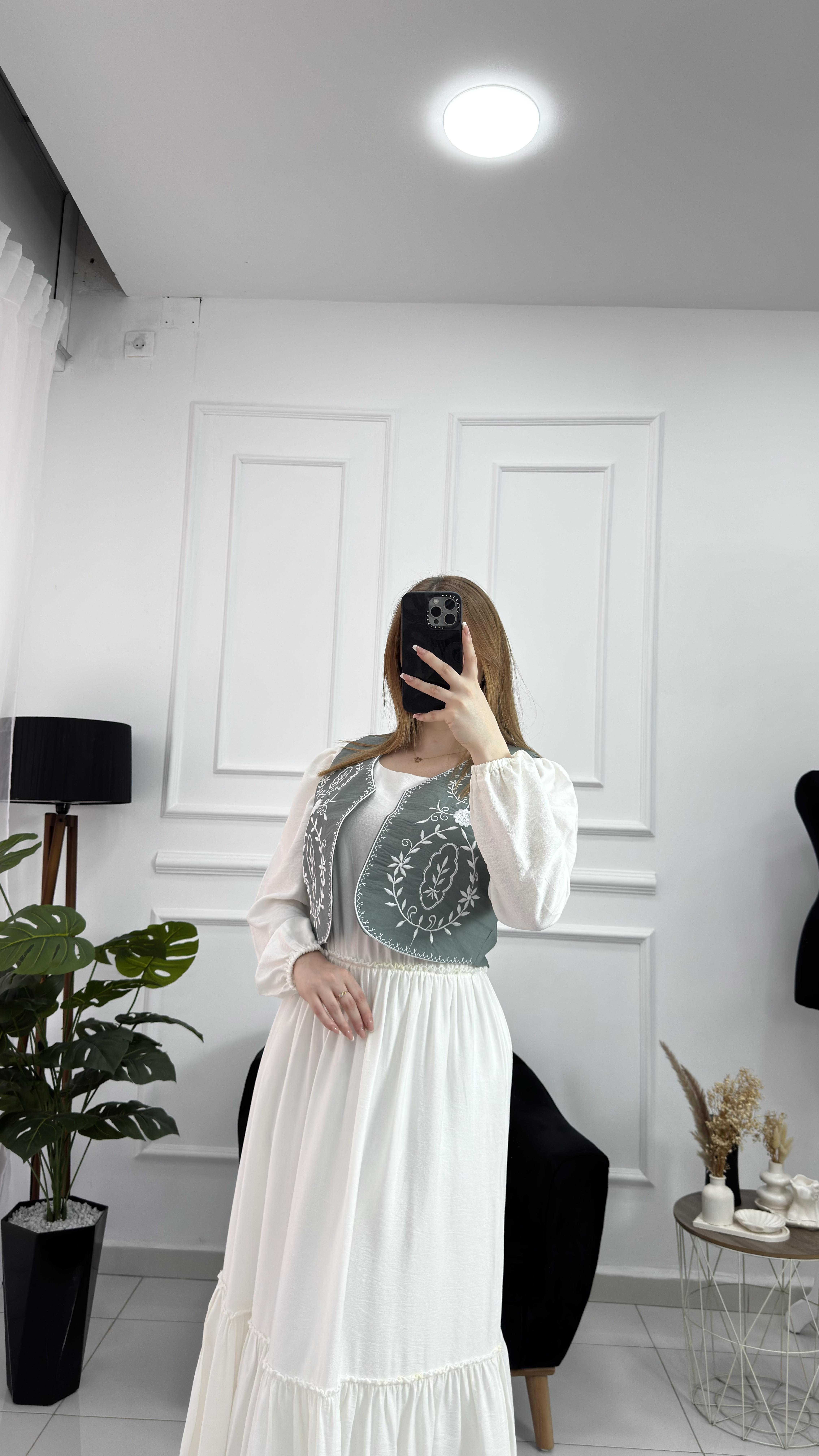 Robe gilet blanche - صورة 2 thumbnail