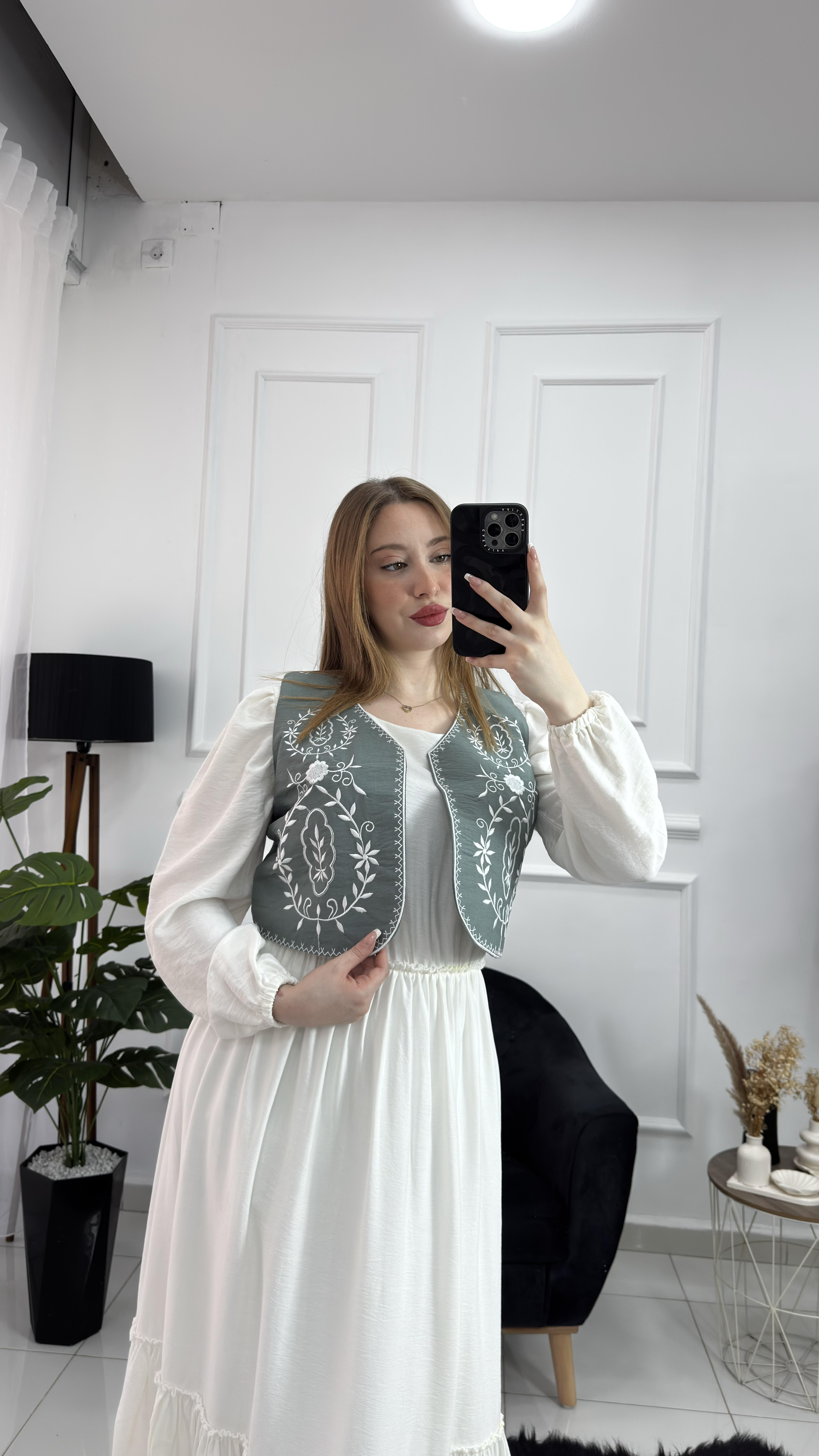 Robe gilet blanche - صورة 3 thumbnail